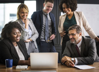 Najczęstsze problemy przy przygotowaniu i wdrożeniu systemu ocen pracowniczych w przedsiębiorstwie - czy da się ich uniknąć?