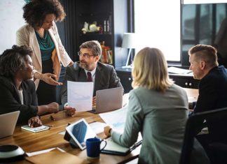 Wady i zalety wynajmu biura w centrum miasta