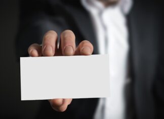 Na czym polega specyfikacja algorytmu?